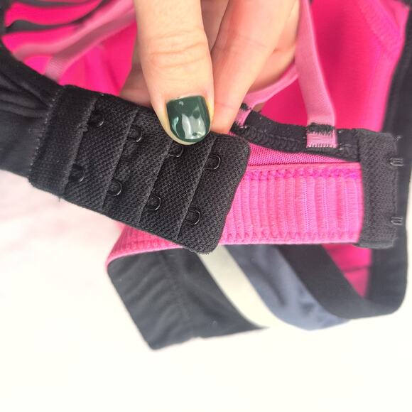 Victoria's Secret Sports Bras (2) HIgh Impact Incredible Underwire Size 36D - Picture 6 of 8